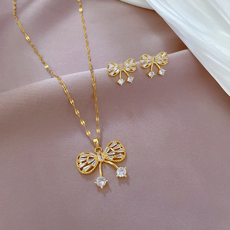 Micro Inlaid Butterfly Necklace Vintage Style Personalized